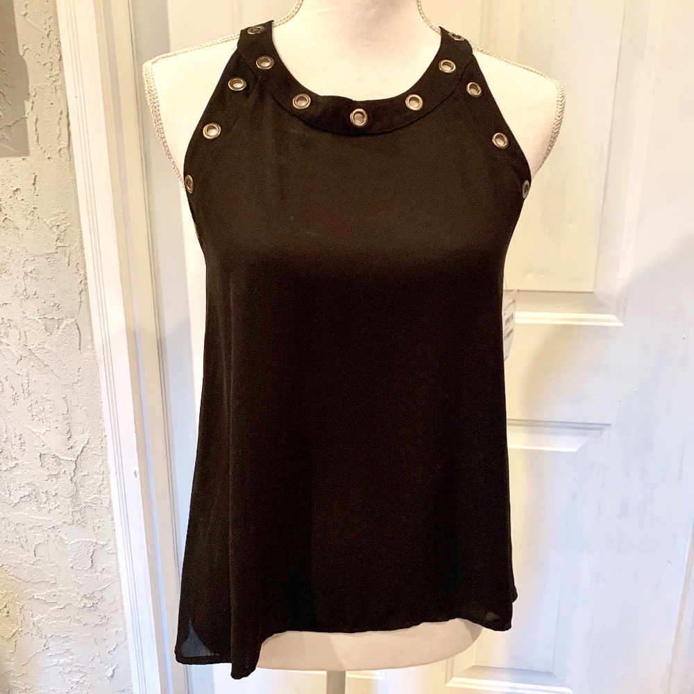 Black Sleeveless Blouse